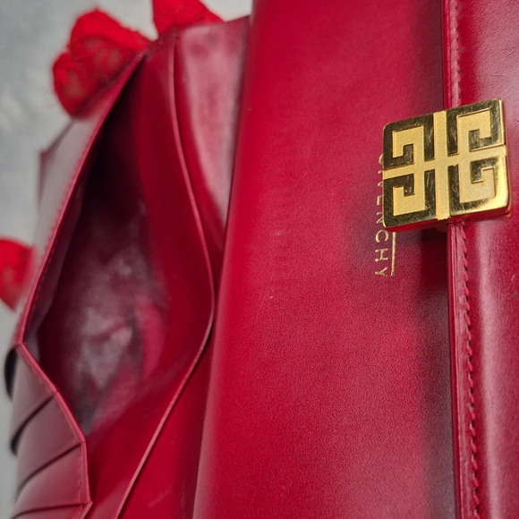 Givenchy Tri-Fold Kisslock Red Leather Wallet - Picture 14 of 17